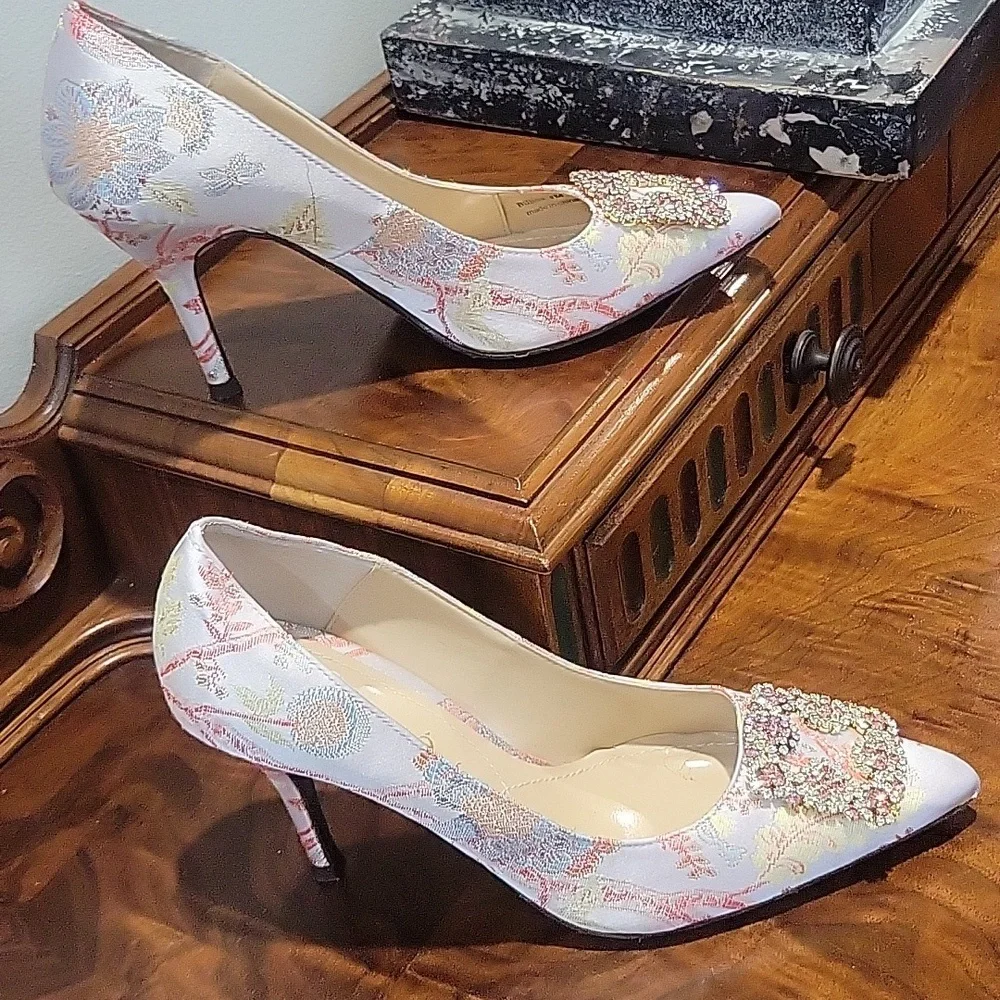 J Renee cream, coral, pumps, size 8 - Picture 2 of 7